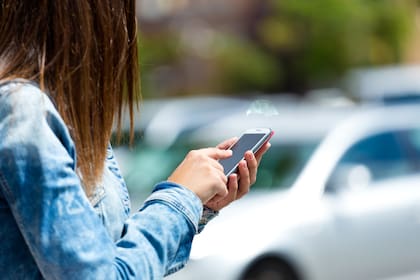Se pueden mandar documentos escaneados por WhatsApp