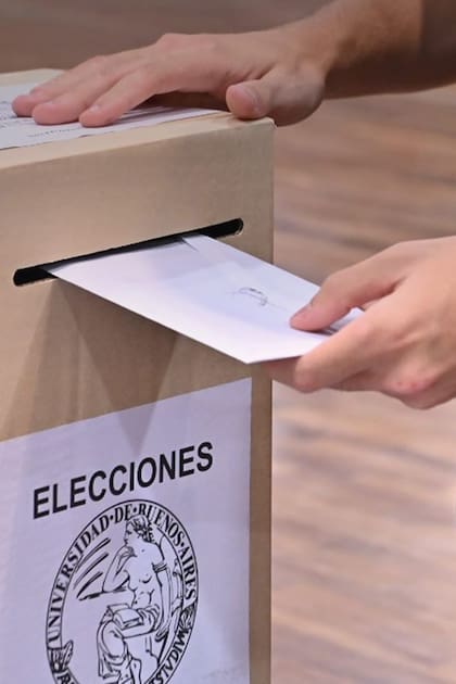 Se puso en marcha el proceso eleccionario en la Universidad de Buenos Aires