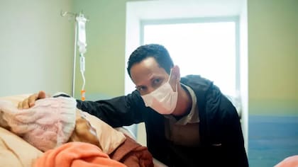 "Sé que está en la fase final, pero con comodidad y buena calidad", dijo sobre su anciana madre Marcos Roberto