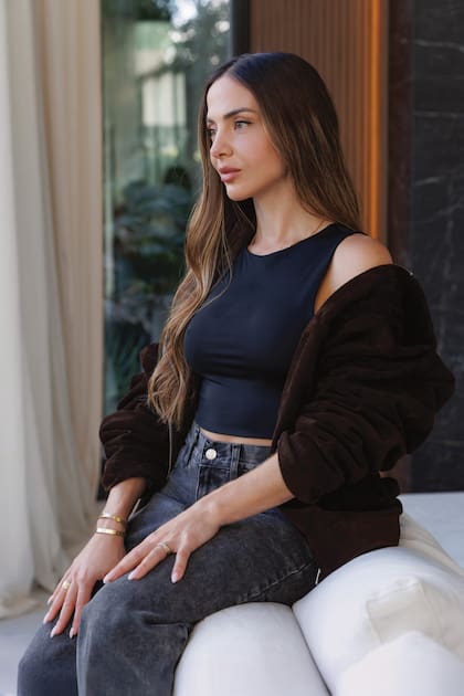 "Sé que hubo un impulso mío
de preguntarme todo
el tiempo cómo podía
hacer para disfrutar de
mi vida a pesar de estar
tan lejos. Empecé a hacer
terapia y eso me ayudó
un montón", dice