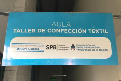 Se realiza en el Centro de Formación Profesional que funciona en el establecimiento penal, coordinado por la Confederación General Empresaria de la República Argentina (CGERA) y el Servicio Penitenciario Bonaerense (SPB)