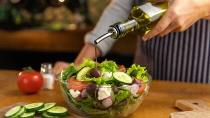 Se recomienda consumir aceite de oliva