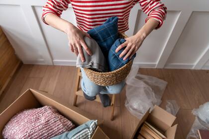 Se recomienda donar las prendas en buen estado que ya no se utilizan (Foto: Freepik)