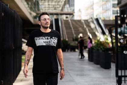 "Se reflexiona, se escribe y luego se vuelve a reflexionar", porque las canciones se van acomodando a la realidad", sostiene Emiliano Brancciari