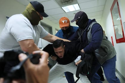 Se registraron también arrestos en los tribunales y cortes de inmigración