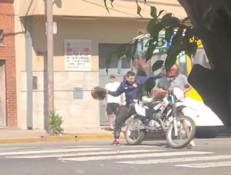 A sangre fría y a plena luz del día: quiso evitar que le robaran la moto y lo mataron de un tiro a quemarropas