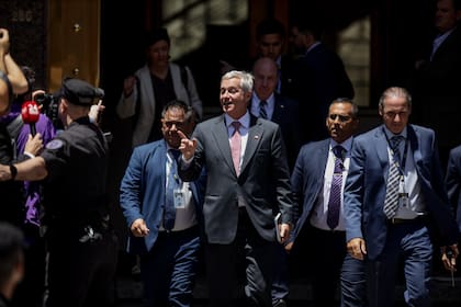 Se retira el presidente electo de Chile José Antonio Kast del ministerio de Economía