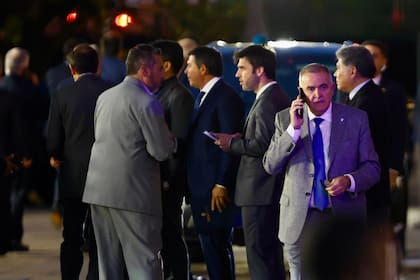 Se retiran los gobernadores y ministros luego de la reunión con el presidente Javier Milei, en la Casa Rosada. El gobernador Osvaldo Jaldo