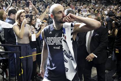 Se retiró Manu Ginóbili: después de 22 años, le puso punto final a una carrera llena de gloria en el básquetbol