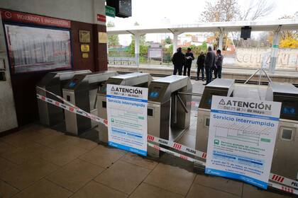 Se rompió un andén provisorio en la estación de tren Boulogne del Belgrano Norte, el servicio se encuentra interrumpido por reparaciones