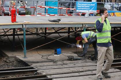 Se rompió un andén provisorio en la estación de tren Boulogne del Belgrano Norte, el servicio se encuentra interrumpido por reparaciones