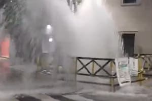 Se rompió un caño en Recoleta: se inundó la cuadra y cerraron el tránsito