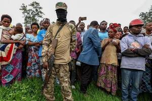 Se sospecha que el M23 usa el dinero que recauda al controlar las minas de coltán para pagar a sus guerrilleros y financiar su armamento