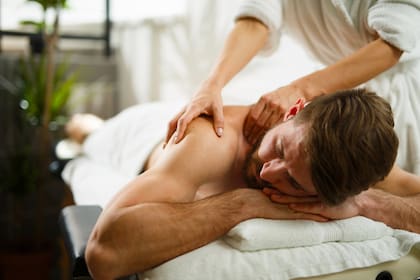 Se suelen trabajar las extremidades, la espalda y el cuello