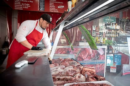 Se suma un día más al descuento de las carnicerías de Cuenta DNI en agosto (Xinhua/Martín Zabala)