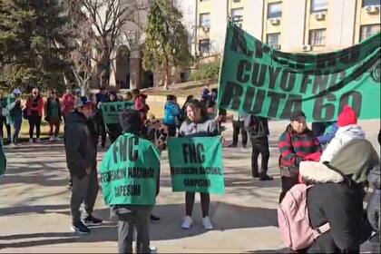 "Se toman decisiones sin dialogar, y estamos a pocos meses que nos sorprendan las tormentas", dijeron los productores