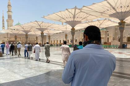 Se tomaron medidas de precaución en las mezquitas como el distanciamiento físico