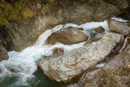 Se trata de un cañón de pocos metros de ancho y 40 metros de profundidad.