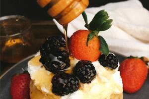 Se trata de una sustancia natural que es capaz de conservar su pureza, sabor y propiedades durante siglos