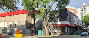 Se subasta un terreno único en una esquina de la avenida Elcano donde funcionaba Carrefour