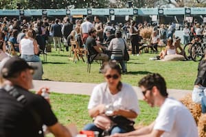 Cuándo y dónde es la feria gastronómica con 50 puestos de bodegones, pizzerías y hamburgueserías