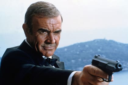 Sean Connery, en su rol emblemático de 007