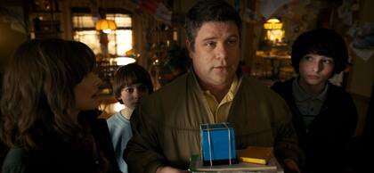 Sean Astin encarna al bueno de Bob Newby