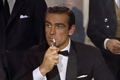 Sean Connery fue uno de los 007 más emblemáticos... pero aquél glamour ya no está en los oyentes que mandan las publicidades a los celulares 