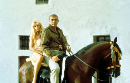 Sean Connery en una de las escenas de la película &quot;Nunca digas jamás&quot; de 1983