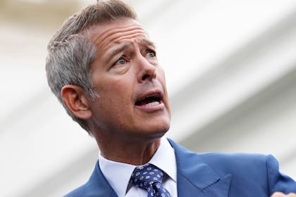 Sean Duffy anunció nuevas tecnologías para los controladores aéreos de Miami