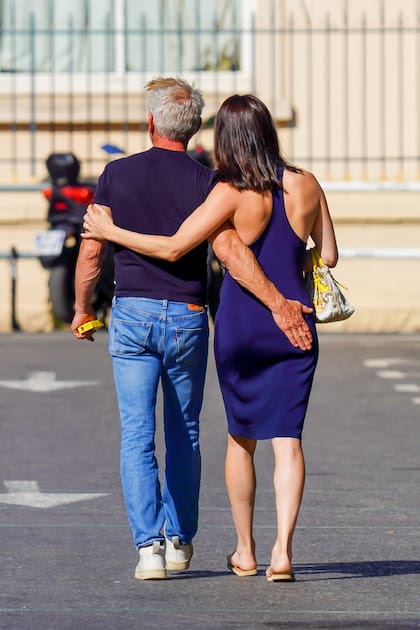 Sean Penn y Olga Korotyayeva no se ocultan en St. Tropez
