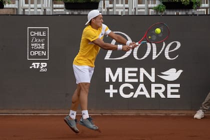 Sebastián Báez alcanzó los cuartos de final del Chile Open. 