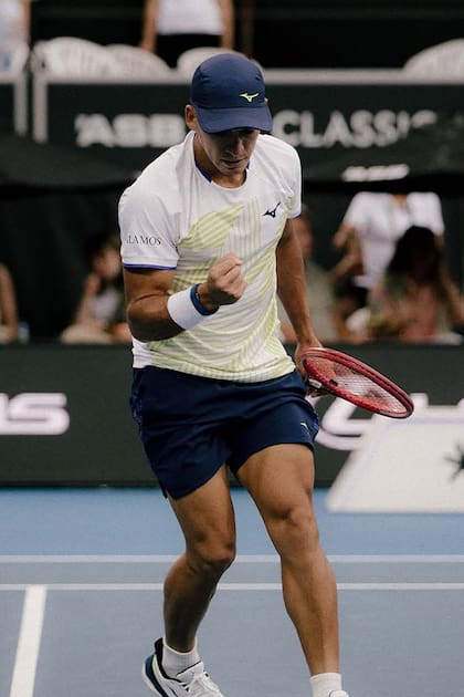 Sebastián Baez ha ganado sus 6 partidos hasta ahora en la temporada 2026 convirtiéndose en semifinalista de Auckland.