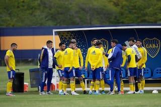 El mensaje contundente del DT Battaglia sobre la situación de Agustín Almendra en Boca