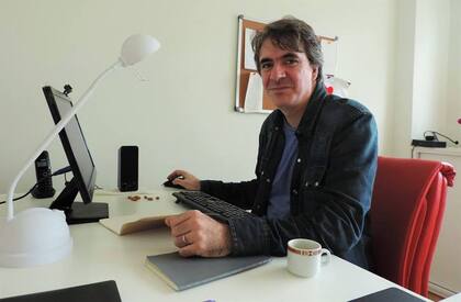 Sebastián Campanario en su lugar de trabajo