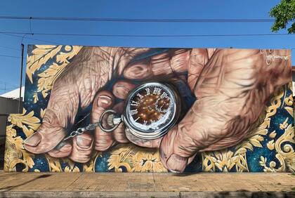 Sebastián Cener empezó su camino por Tandil, ciudad en la que nació y donde hizo varios murales, como este