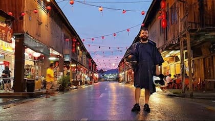 Sebastián en Malasia