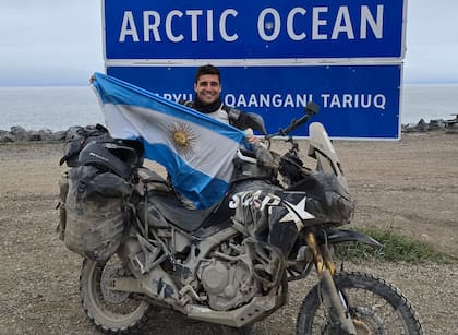 Sebastián llegó al océano Ártico y también a Prudhoe Bay, el punto más septentrional de las Américas