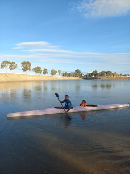 Sebastián practica canotaje desde los 12 años y quiere compartir su pasión con su hija mayor (Foto: Sebastián Inalaf)