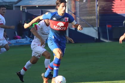 Sebastián Prediger, una de las figuras de Tigre en el triunfo ante Huracán 2-1