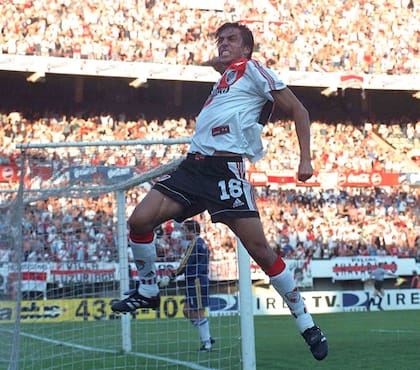 Sebastián Rambert, en River, y un festejo furioso