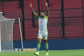 Aldosivi resurgió ante Colón en la Superliga y se fue Lavallén