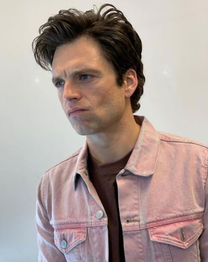 Sebastian Stan tiene 38 años, trabajó en la exitosa serie Gossip Girl y ahora es el responsable de encarnar al músico Tommy Lee.