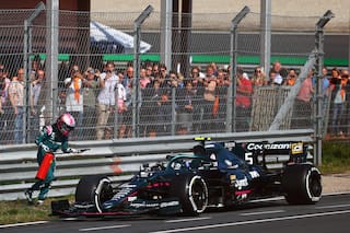 La desesperación de Vettel con un extintor y la burla de los fanáticos neerlandeses contra Hamilton