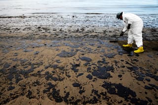 Secretario de Energía de EE.UU. ordena a petrolera reanudar operaciones frente a California