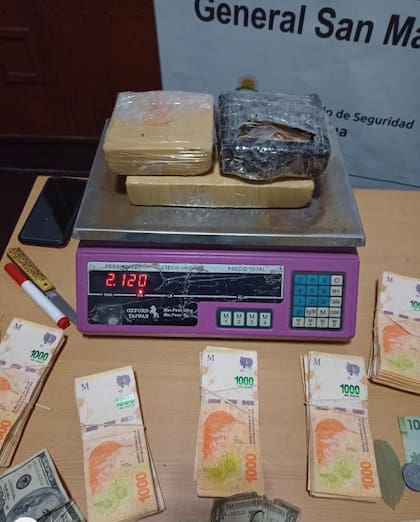 Secuestran más de dos kilos de cocaína a un policía de Salta