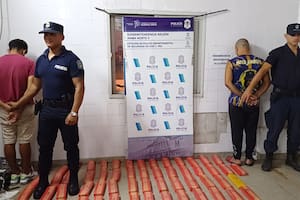 La persecución de un auto sospechoso durante 30 cuadras derivó en el secuestro de 120 kilos de droga