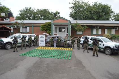 Secuestro de 240 kilos de cocaína y dos detenidos en un operativo realizado por la Gendarmería en Tucumán