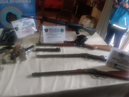 Secuestro de armas en el barrio porteño de Versalles