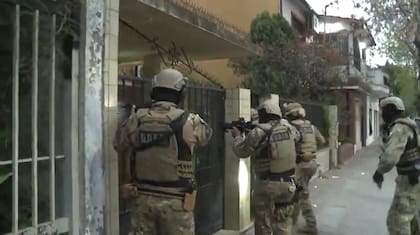 Secuestro de armas en el barrio porteño de Versalles
